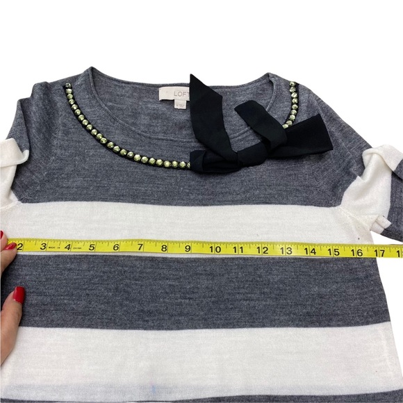 Loft Bow embellished Sweater Cute Sweater Wool rhinestone BowStriped gray Medium - Picture 7 of 9